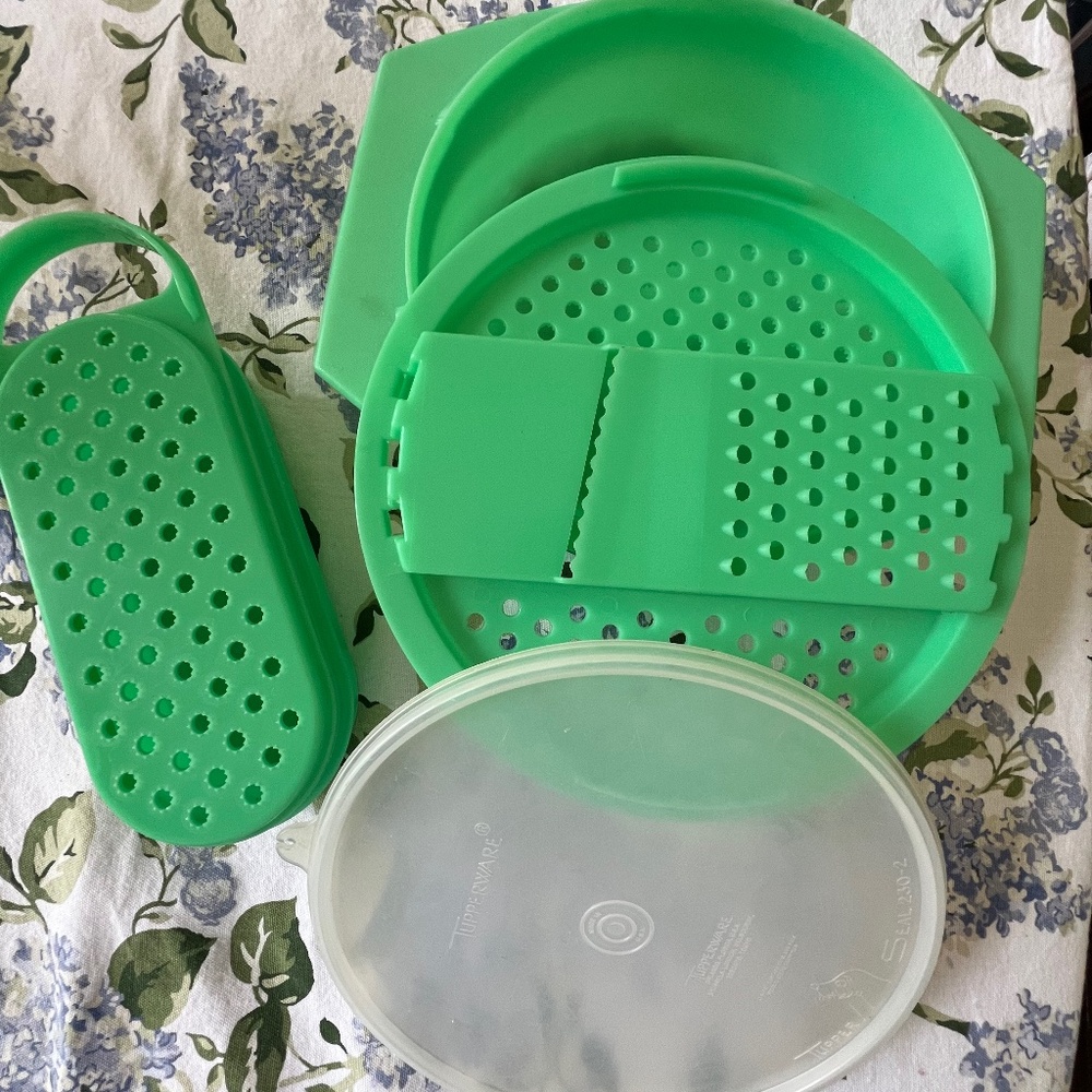 Vintage Tupperware Large and Small Graters in 'Jadeite' Green